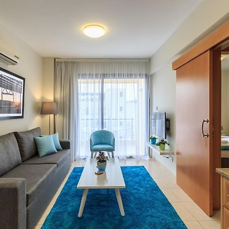 Soho City Apartments 라르나카 외부 사진