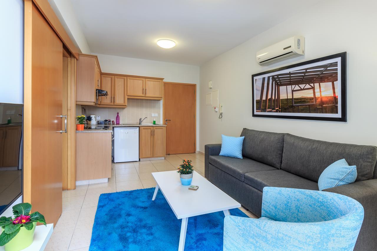 Soho City Apartments 라르나카 외부 사진